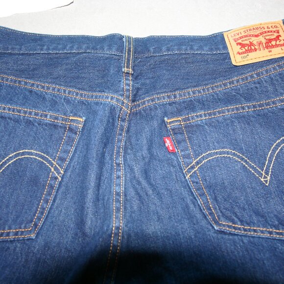 Levi Strauss 501 Jeans, button front - Picture 2 of 8